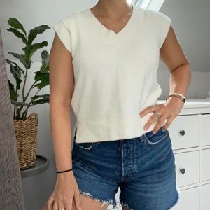 Abercrombie sweater vest